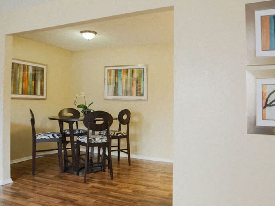 dining area at the Berkley apartments