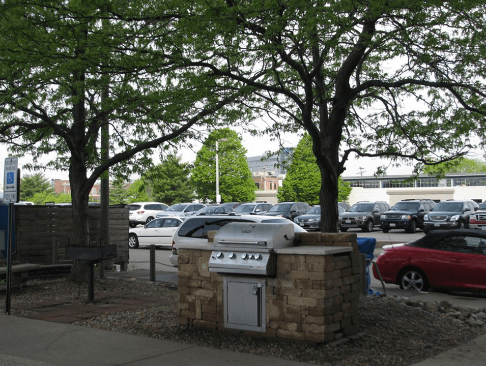 apartment community grill 