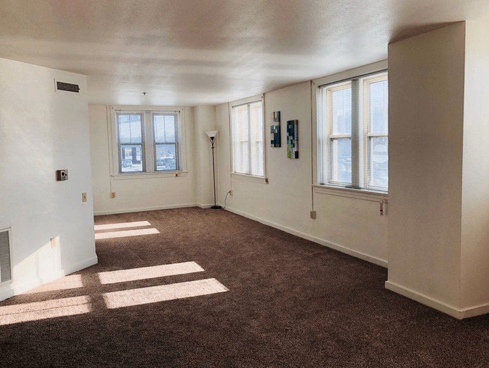 Moline apartment bus