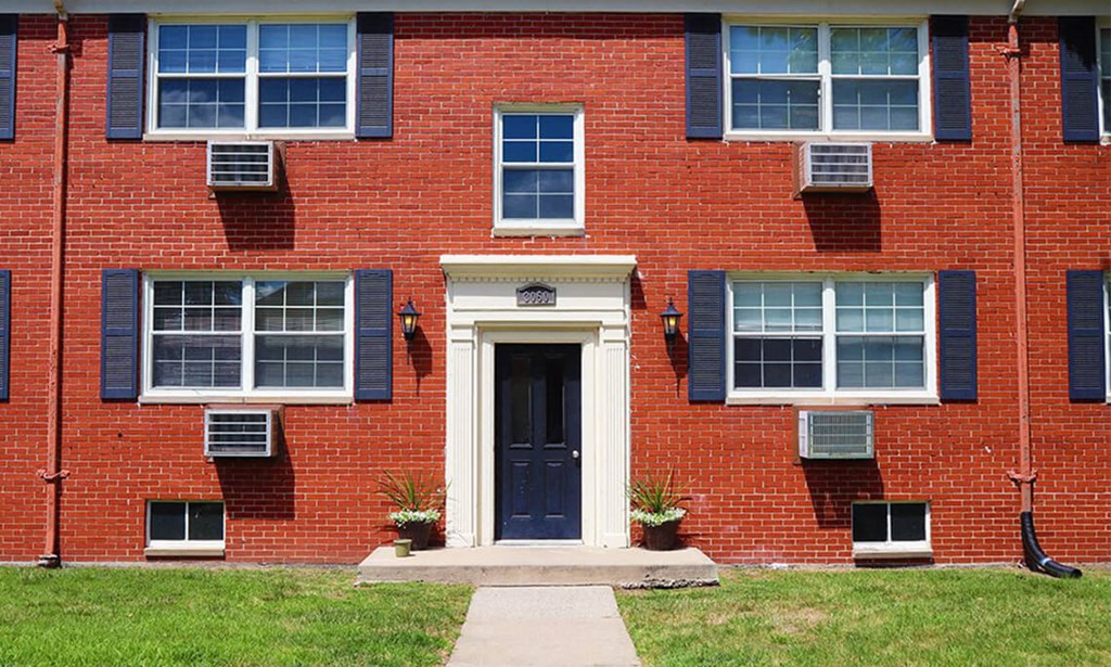 Red-Brick Apartment Building in Toledo