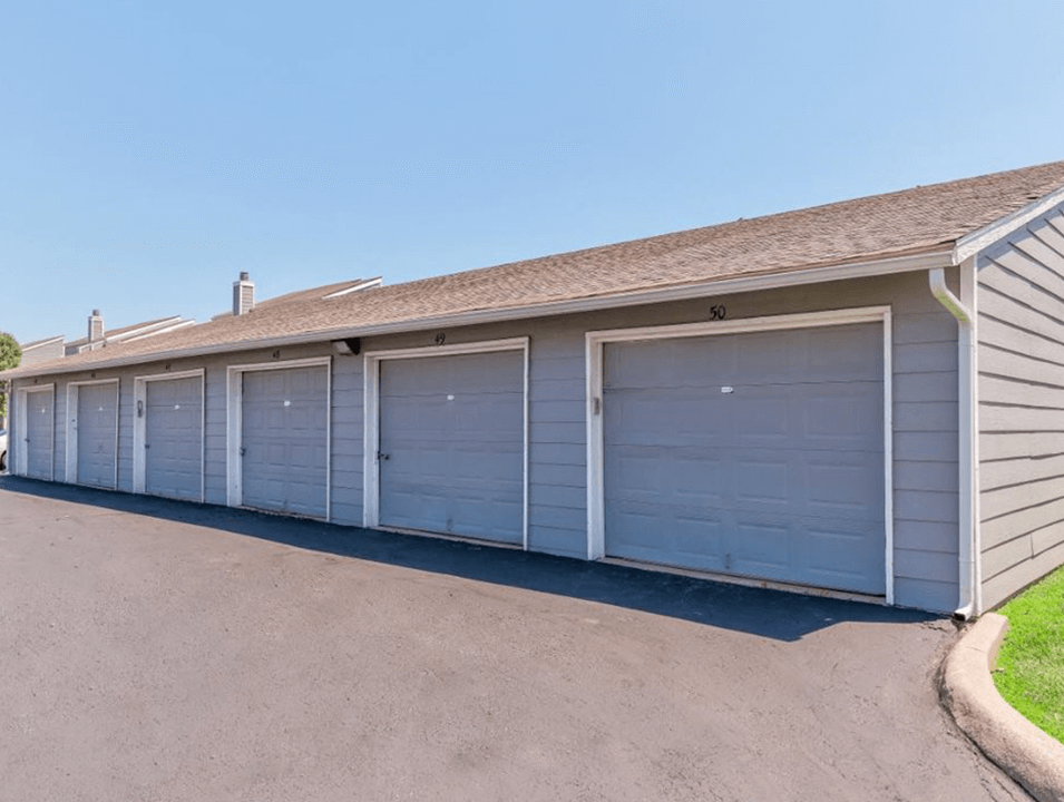garages at apartment community