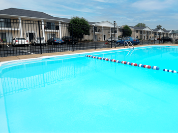 apartment pool at addison place apartments in Evansville - Photo Gallery 3