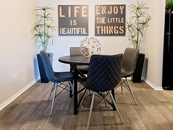 dining room at Lafayette apartments - Photo Gallery 3