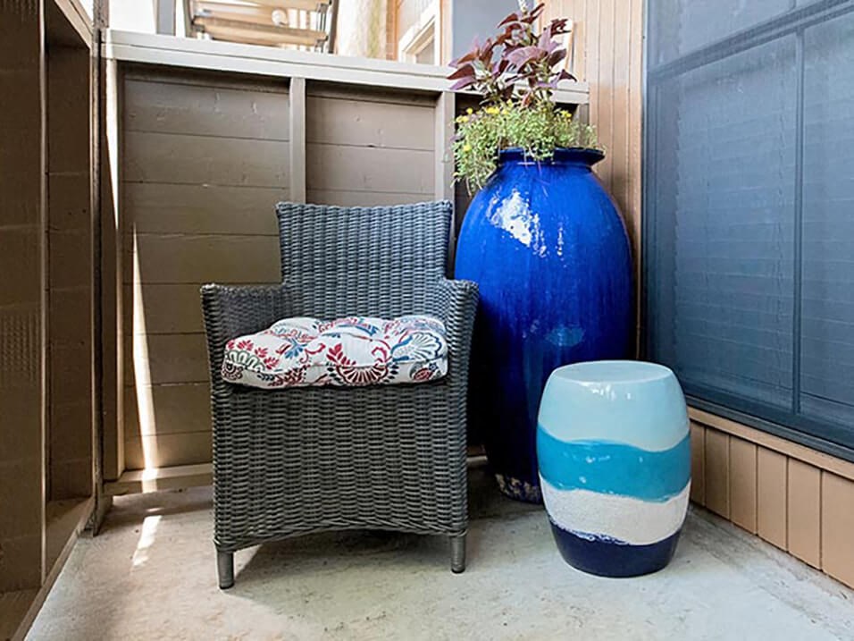 apartments in lafayette with patio/balcony