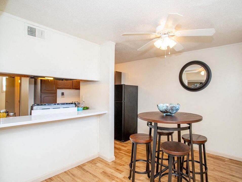 dining area at Bloomington IL apartments