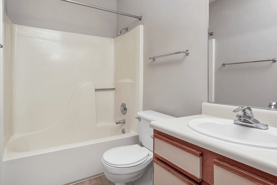 apartment bathroom with tub