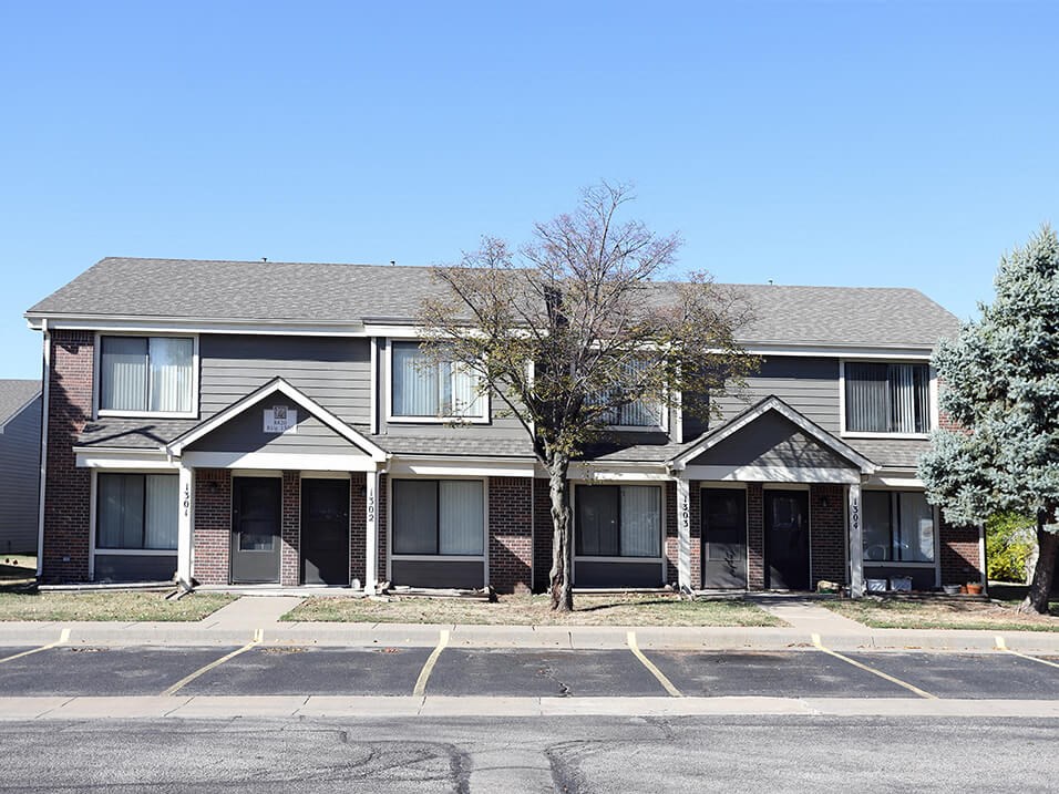 Exterior of apartments and townhomes at Berkshire