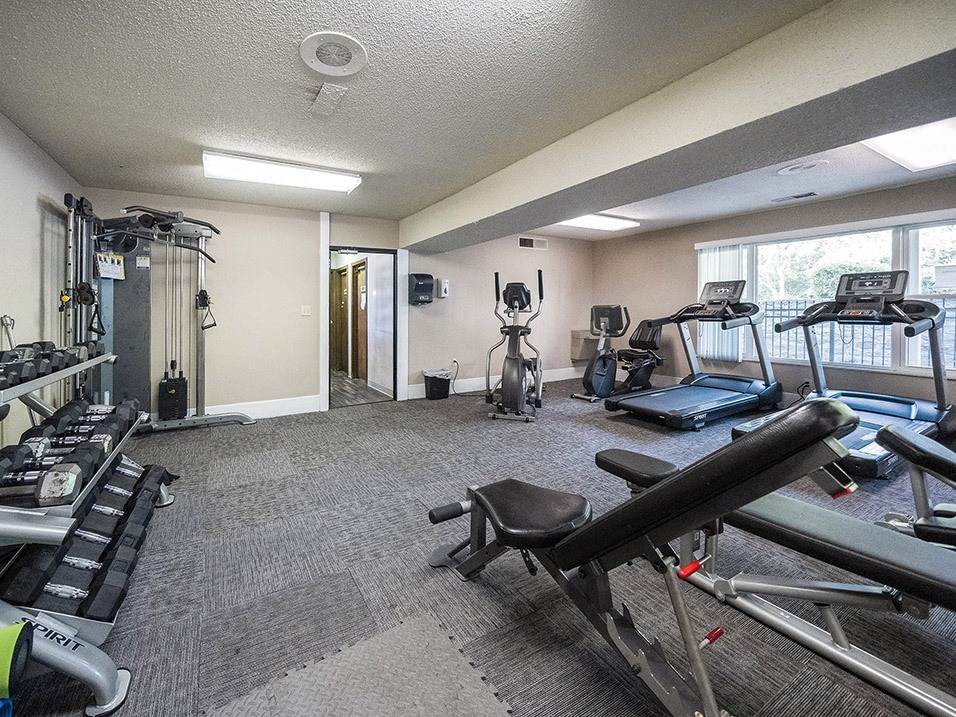 convenient on-site gym at bavarian woods apartments