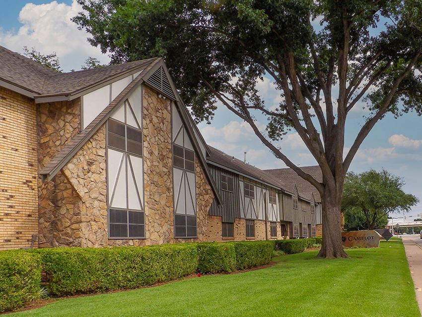 Camelot Apartments In Wichita Falls TX, 2202 Harrison Street, Wichita