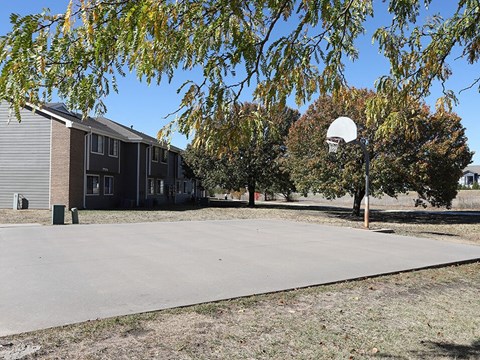 Basketball Court at Cross Creek Apartments and Townhomes