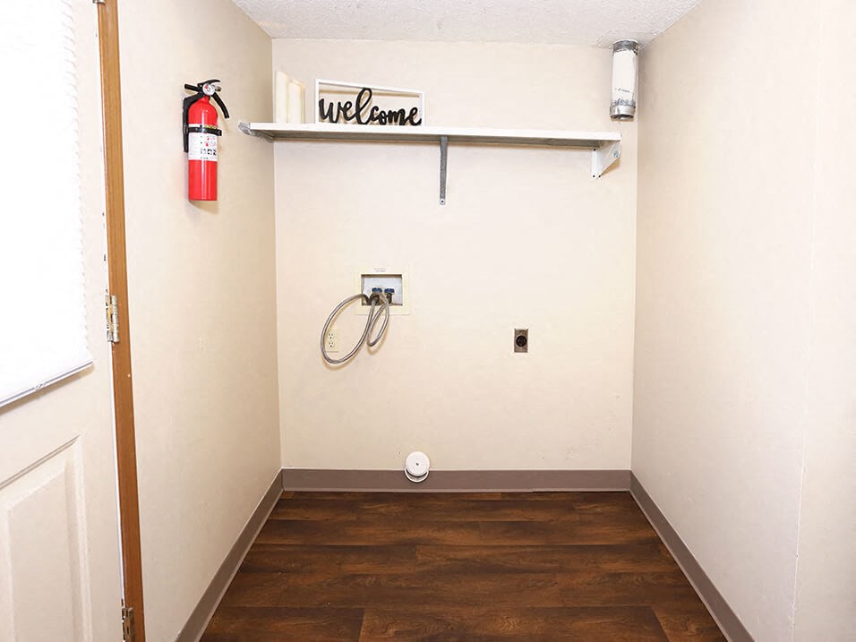 apartments with washer/dryer connections