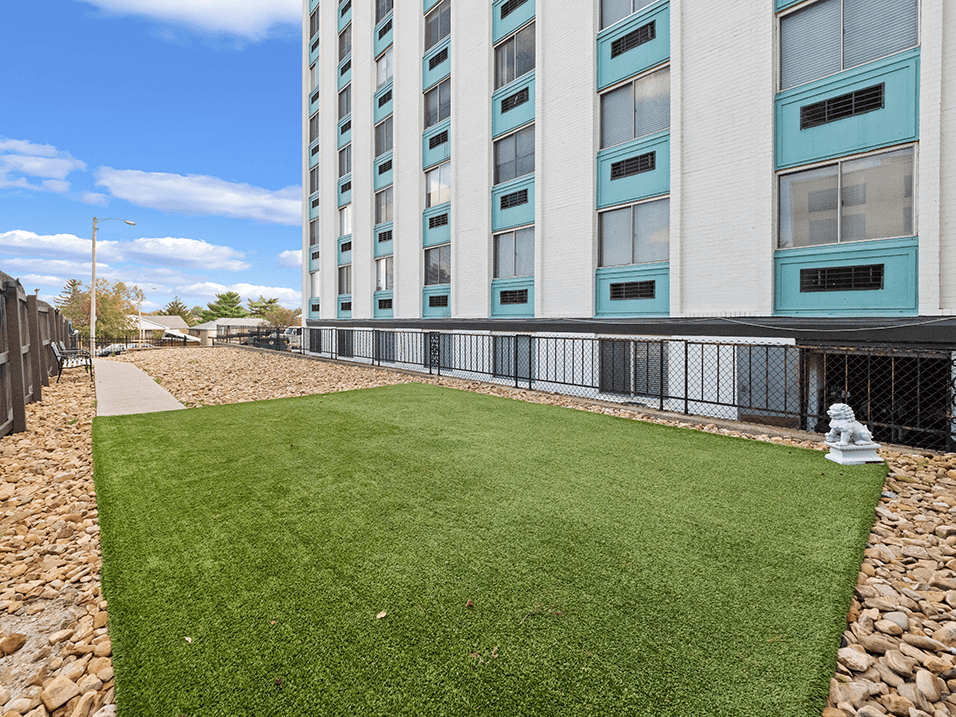 Louisville ky apts with dog park
