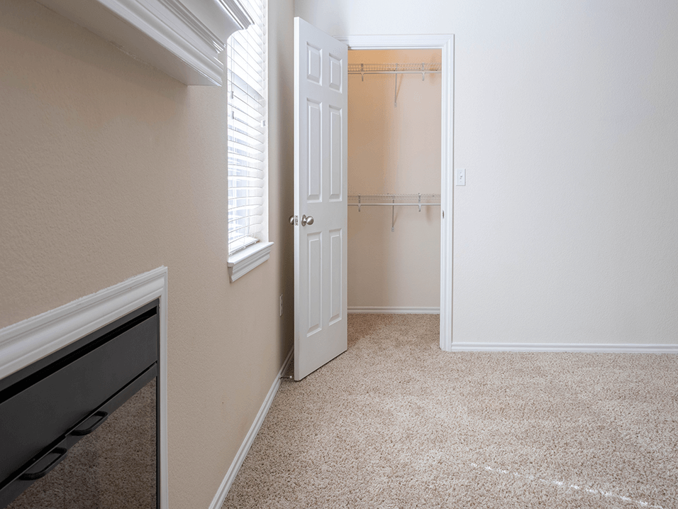 Lubbock Apartments with large closets