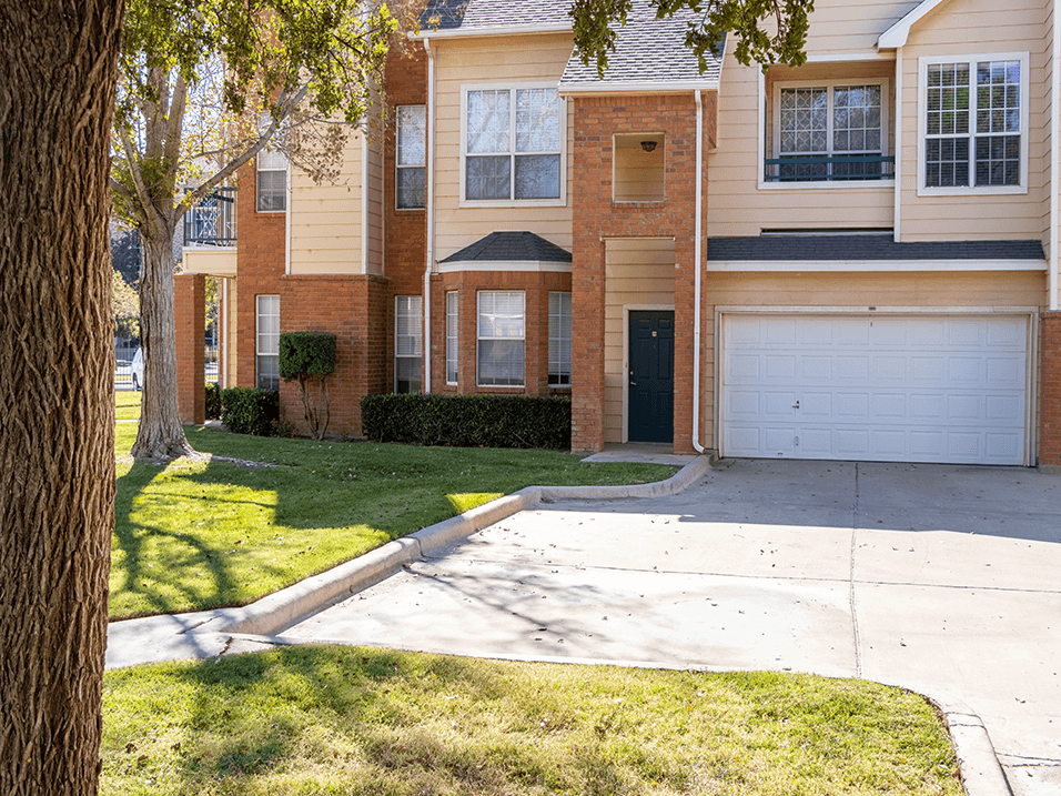Exterior of The Dominion Apartments in Lubbock TX