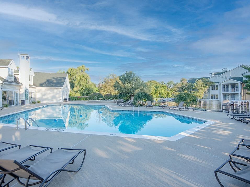 apartment pool in Kalamazoo