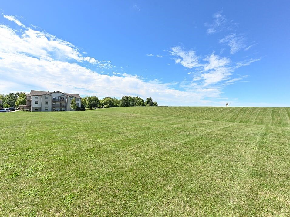 Open Green Space around Reserve at Eagles Ridge Apartments