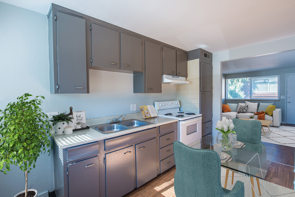 Kitchen with oven and double sink