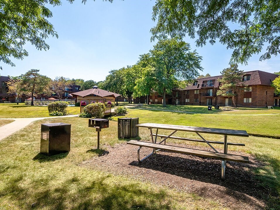 Grilling Area amenity at apartment community