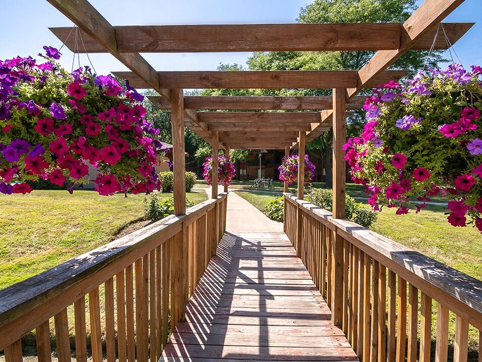 Apartment Community in Waukegan