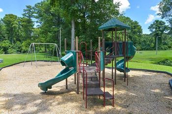 playground amenity at forest hills apartments