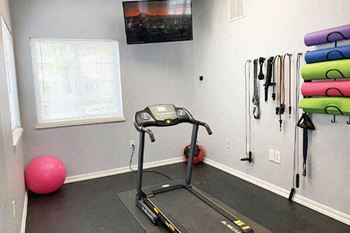 Guymon OK apartment with fitness center