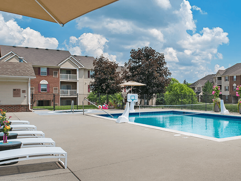 swimming pool at gateway of grand blanc