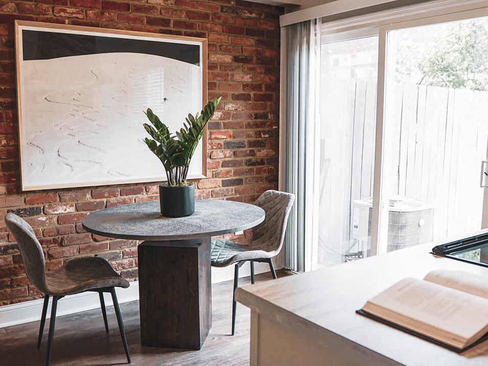 dining area at Georgetown of Kettering Apartments