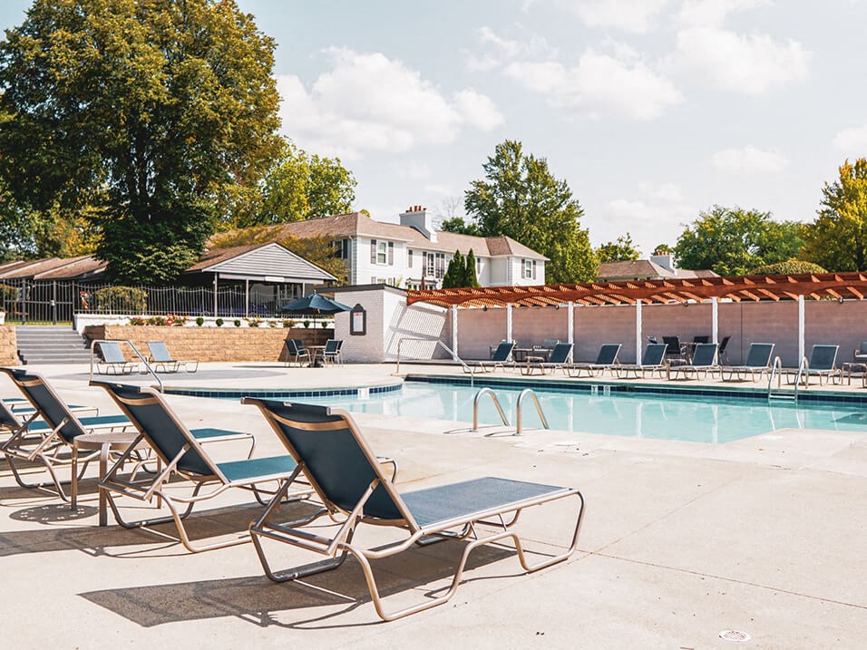 Georgetown of Kettering Apartments  swimming pool