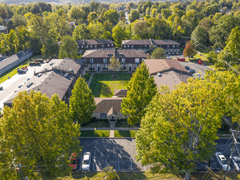 Aerial view of Huntley Ridge New Albany Apartments! - Photo Gallery 2