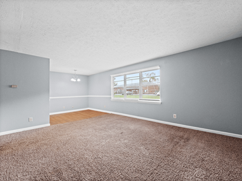Huntley Ridge Clarksville Apartments living room - Photo Gallery 4
