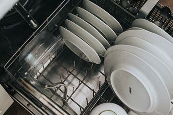 dishwasher at heritage estates