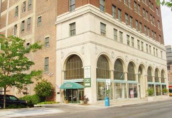 Historic Apartment building in Toledo OH