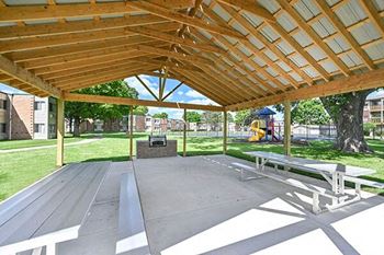 grilling area at apartment complex