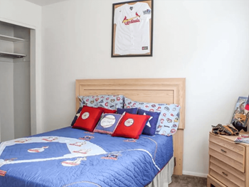 1 and 2 Bedroom Apartments - Photo Gallery 2