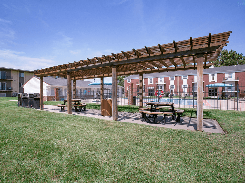 Grilling area at Indian Hills Apartments