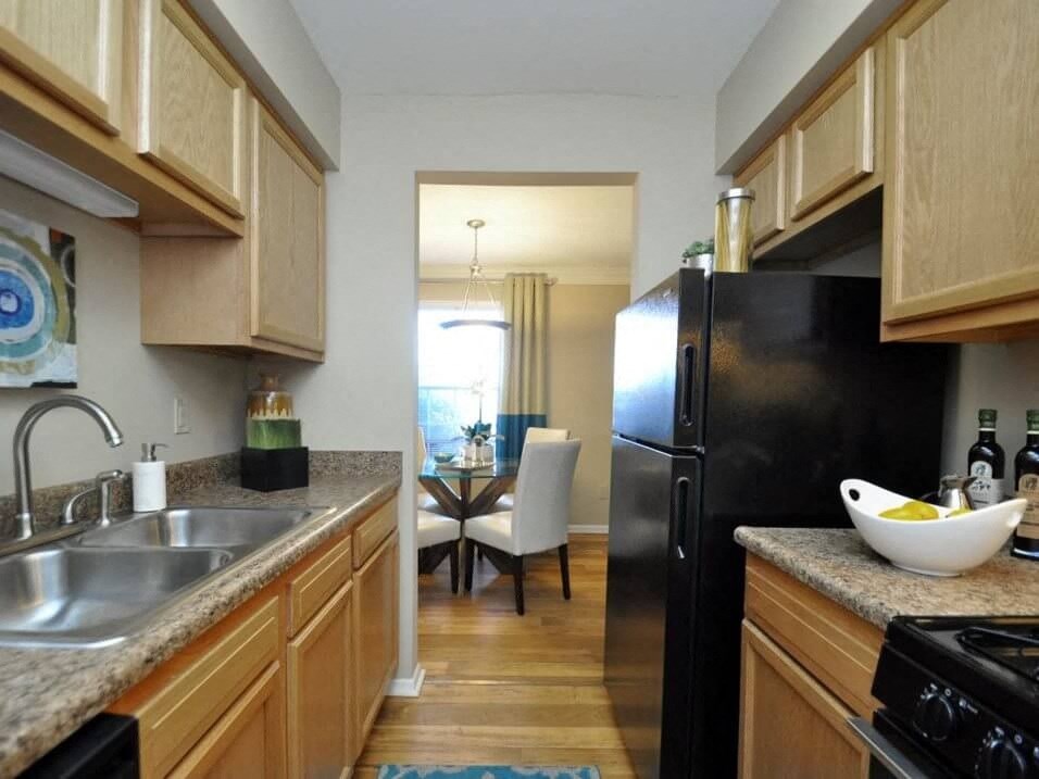 Laundry facility in Pavilion Lakes apartments