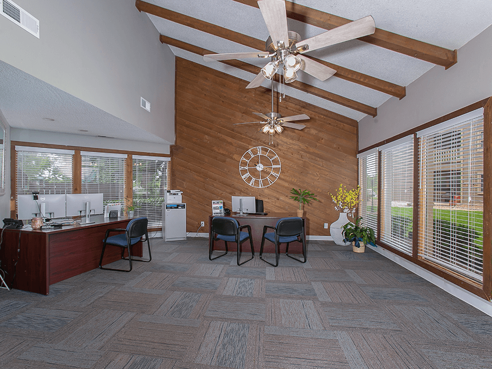 Leasing Office at MacArthur's Lake