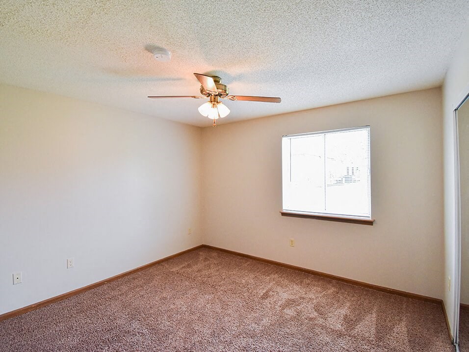 bedroom at northridge crossing apartment
