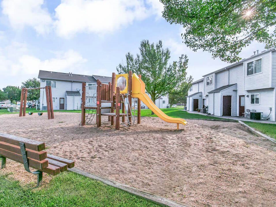 playground at northridge crossing apartments