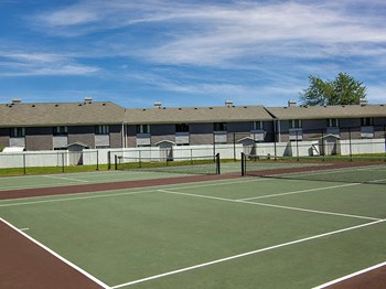 on-site tennis court at north park apartments - Photo Gallery 4