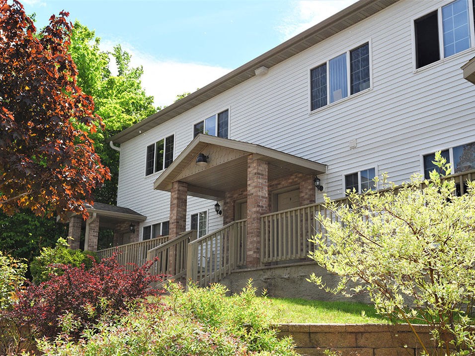Northwoods apartments exterior landscaping