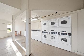 laundry facility at olde towne village apartments