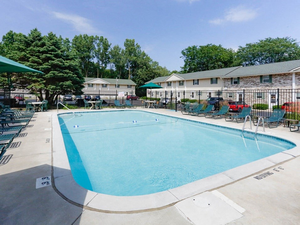 swimming pool at Pinehurst apartments in grand ledge, MI