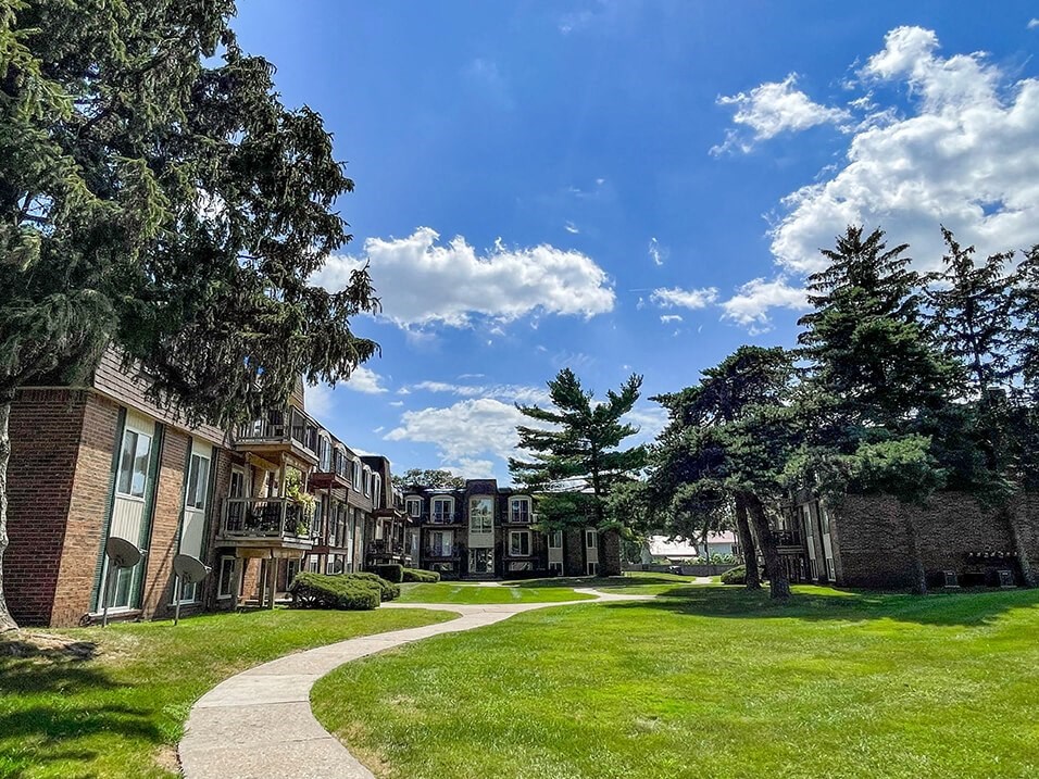 waling paths throughout Pine Lake Manor