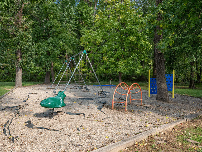 Preston Oaks Apartments, 1214 Gilmore Lane, Louisville, KY RentCafe