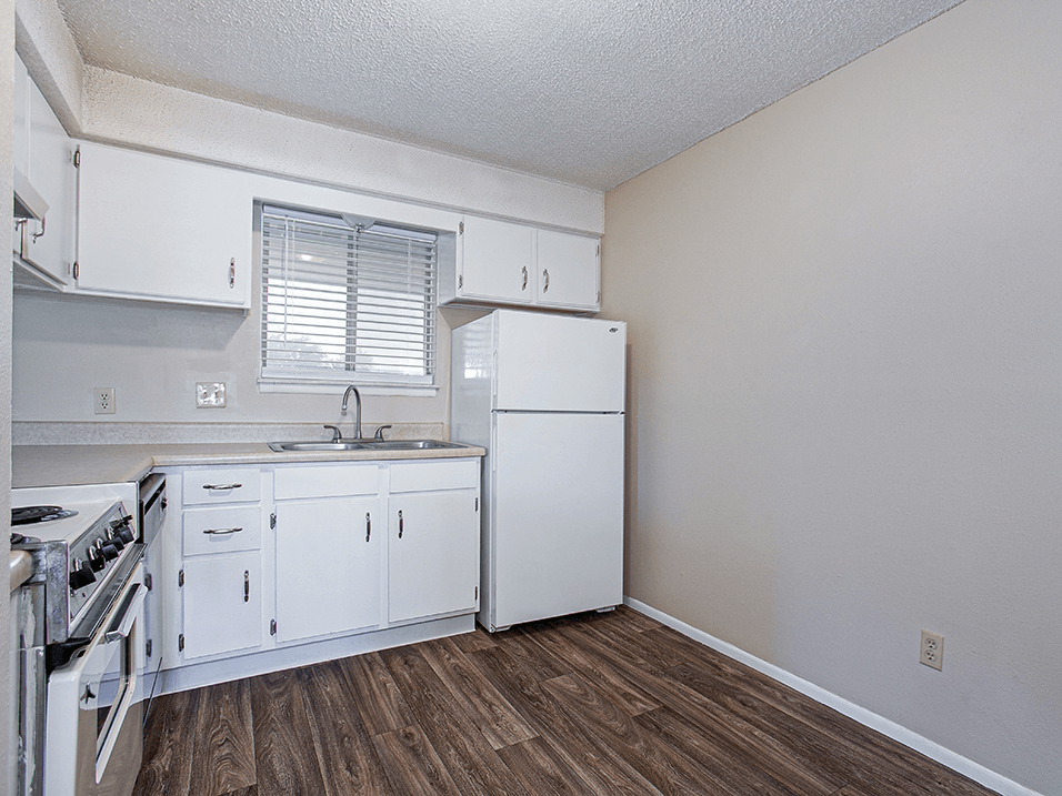 Wichita 1 bedroom apartment with large kitchen
