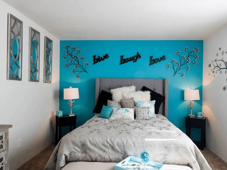 bedroom at River Chase Apartments