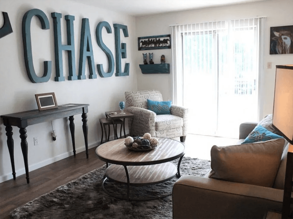 Apartments with Private Patio or Balcony