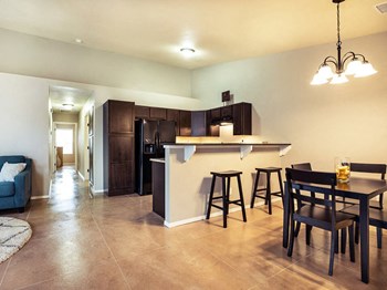 7003 W 34th St N 3-5 Beds Apartment, Townhouse, Duplex/Triplex for Rent - Photo Gallery 3