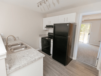 kitchen with double sink - Photo Gallery 3